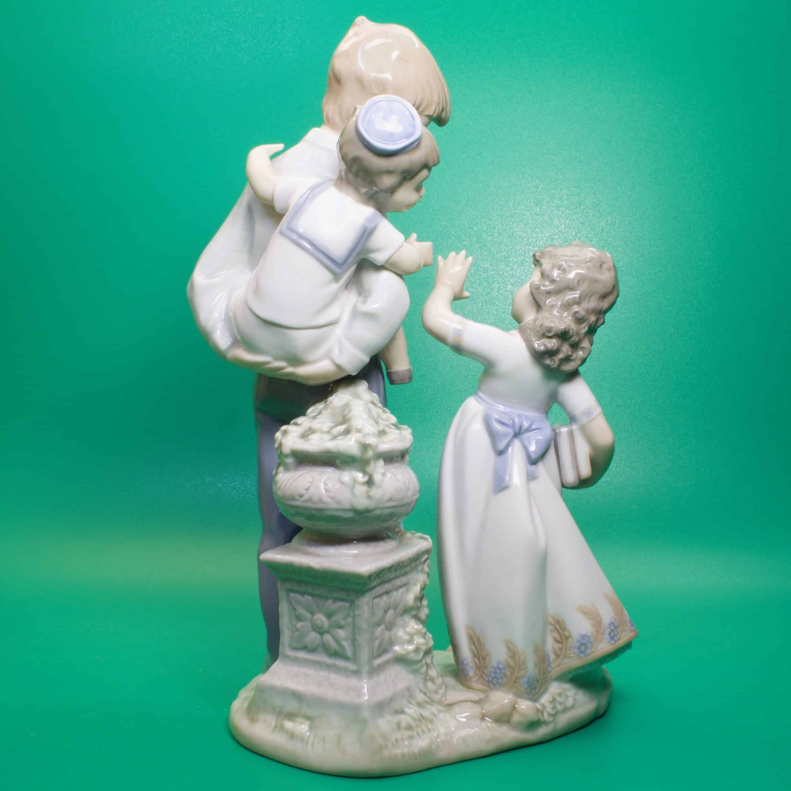 Фарфоровая статуэтка По дороге в школу, LLADRO, Испания — изображение 7