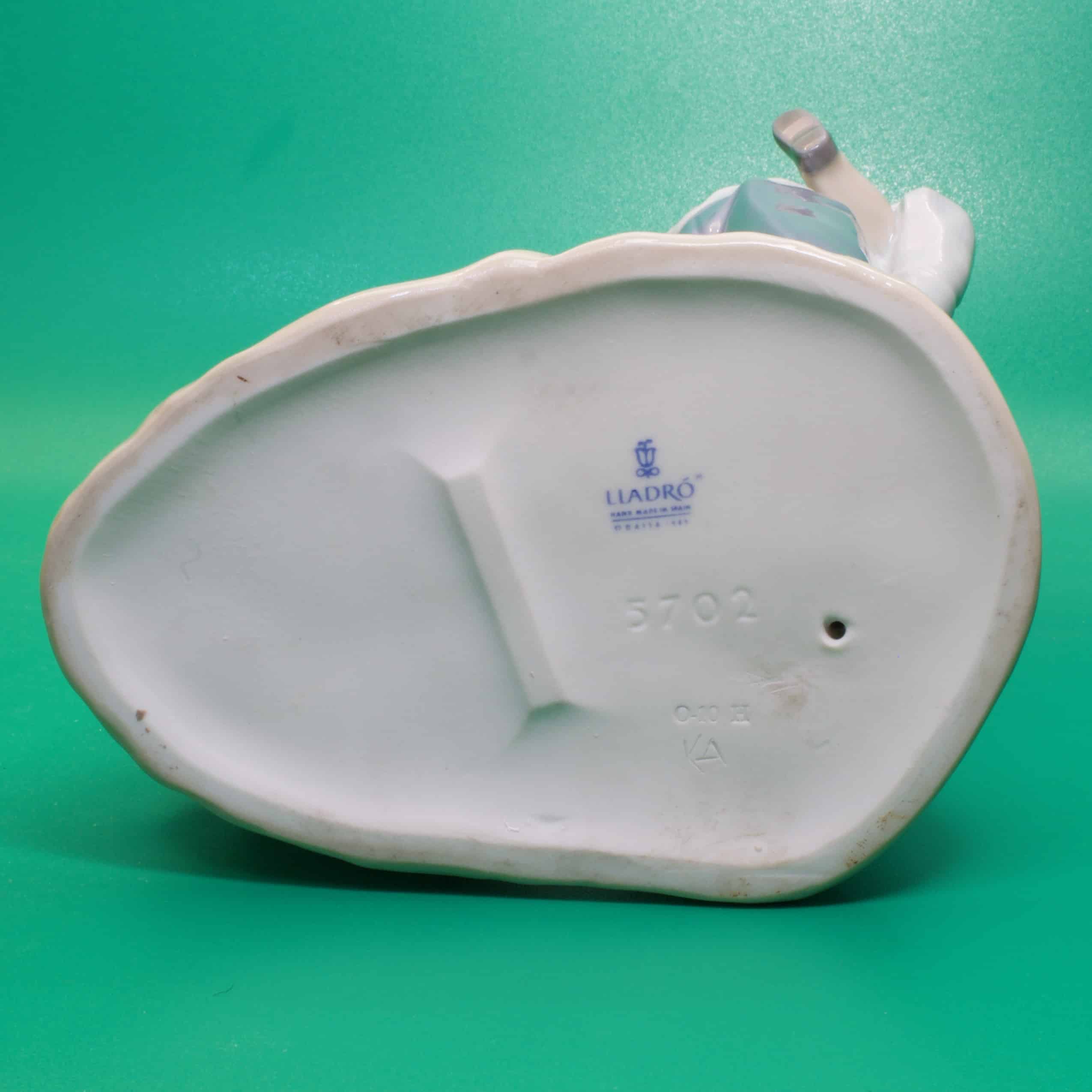 Фарфоровая статуэтка По дороге в школу, LLADRO, Испания — изображение 4